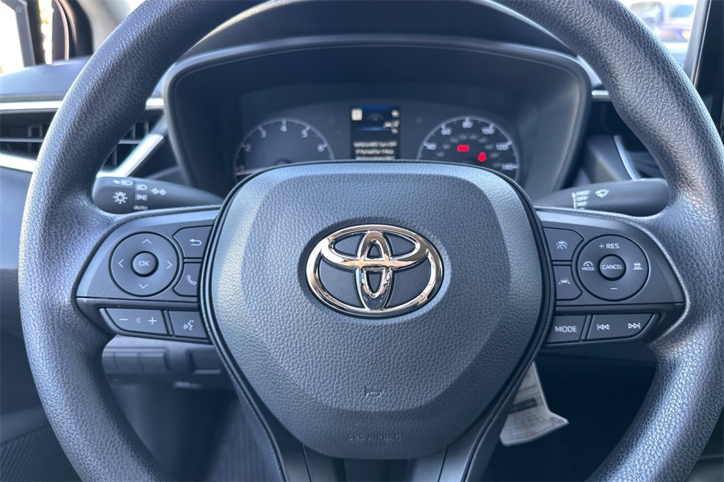 2025 Toyota Corolla LE photo 22