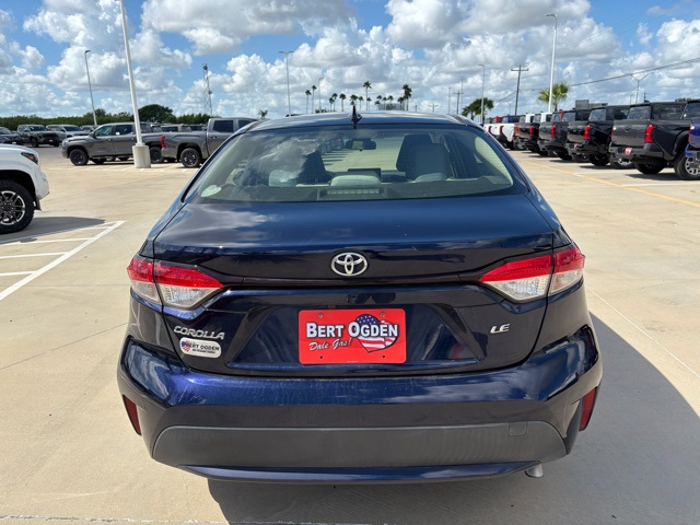 2021 Toyota Corolla LE photo 4