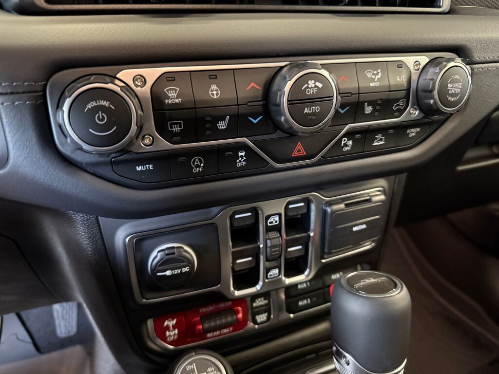 2025 Jeep Gladiator Rubicon photo 16