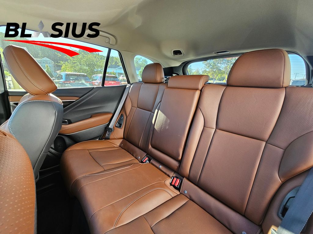 2022 Subaru Outback Touring XT photo 13