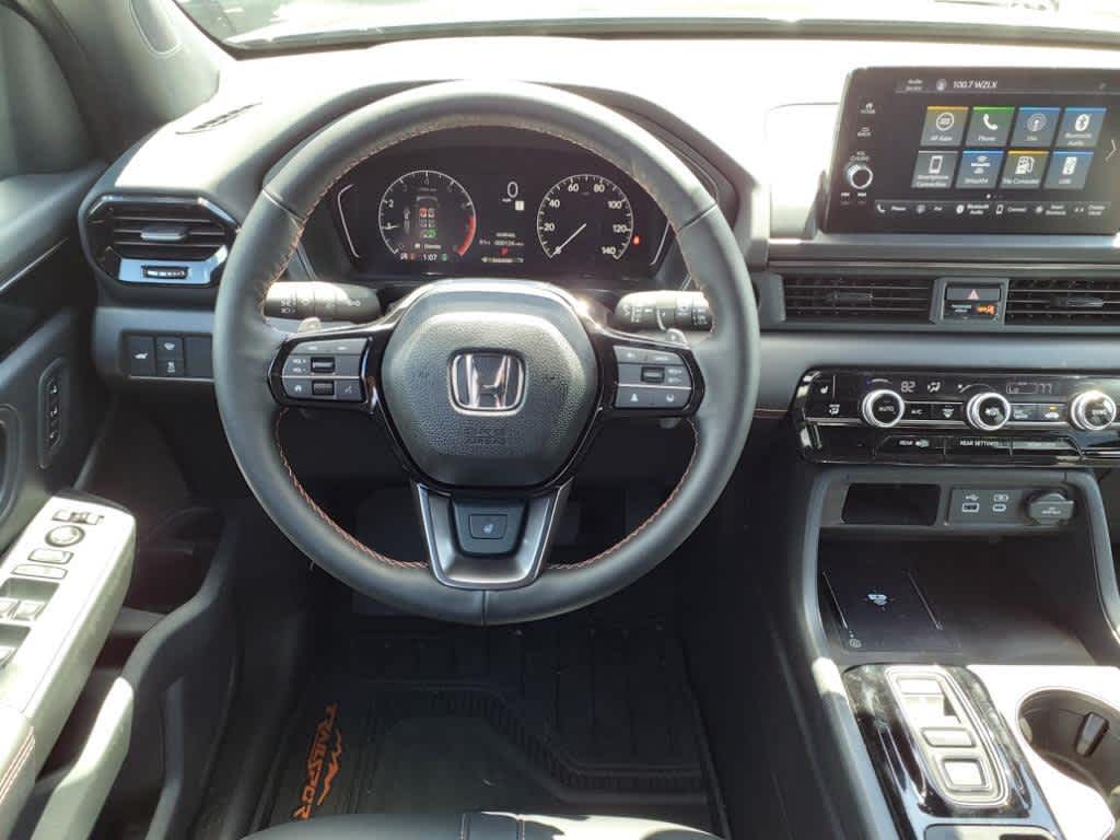 2025 Honda Pilot TrailSport photo 4