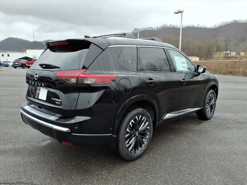 2026 Nissan Rogue Platinum photo 3