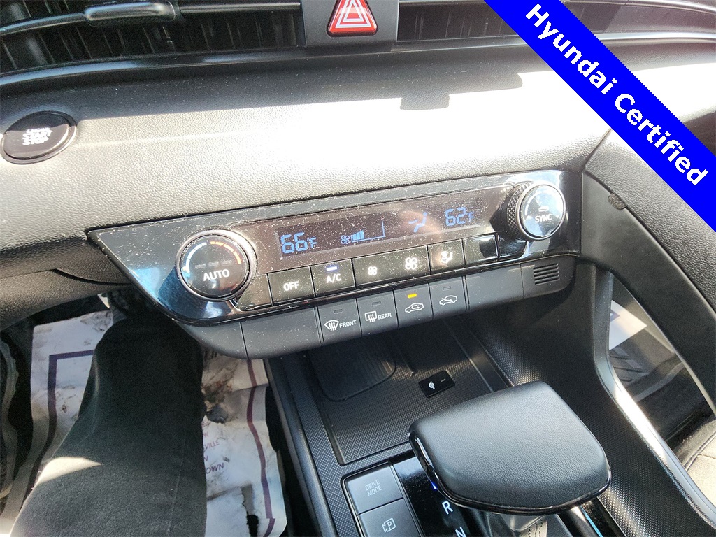 2025 Hyundai Elantra SEL Sport photo 17