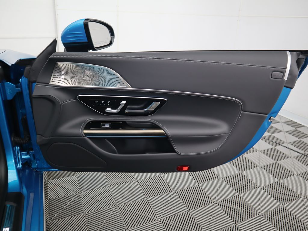 2025 Mercedes Benz SL 55 AMG photo 33