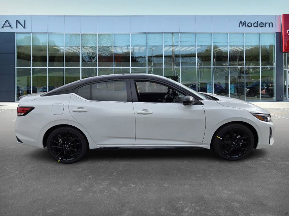 2025 Nissan Sentra SR Midnight Edition photo 4