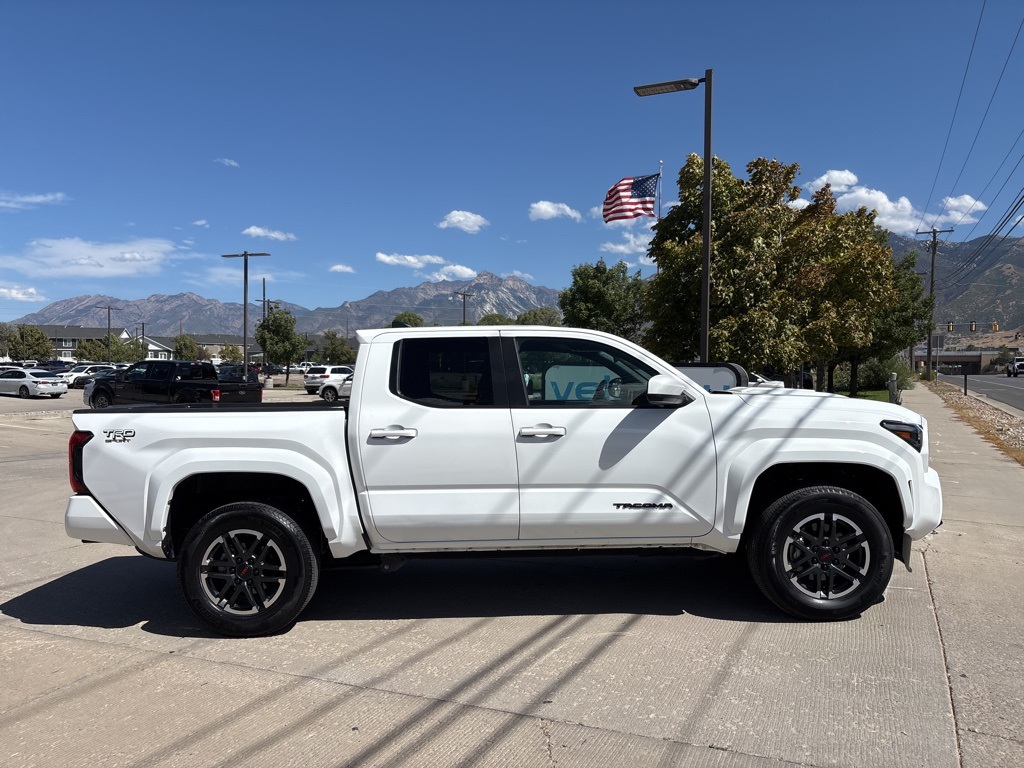 2024 Toyota Tacoma TRD Sport photo 3