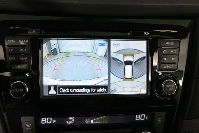 2017 Nissan Rogue SV photo 4
