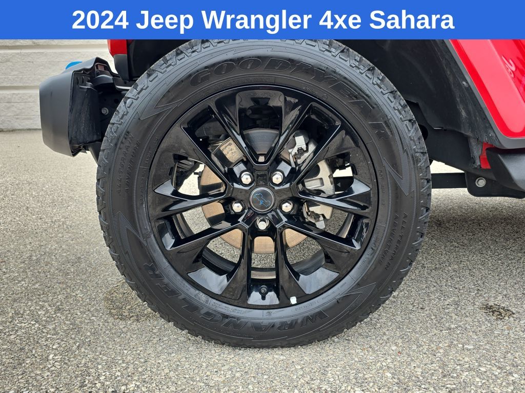 2024 Jeep Wrangler Sahara 4xe photo 25