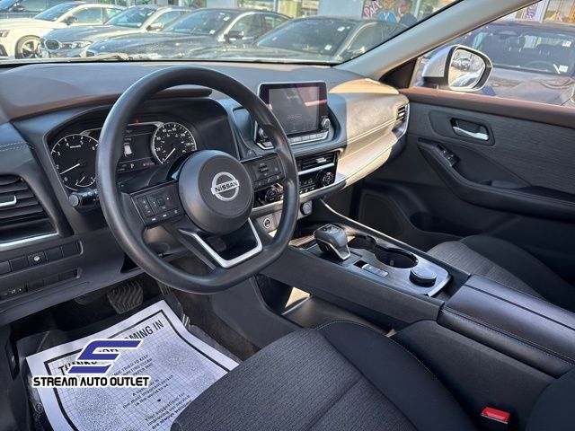 2021 Nissan Rogue SV photo 12