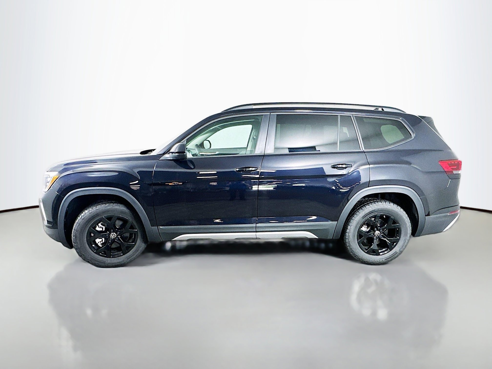 2025 Volkswagen Atlas Peak Edition SE Technology photo 4