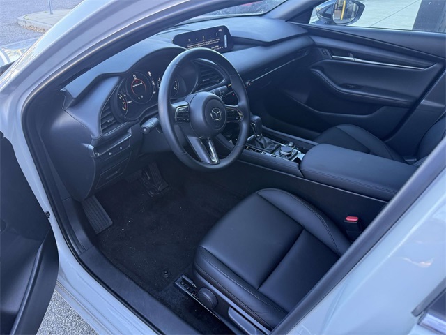 2025 Mazda Mazda3 2.5 Select Sport photo 3