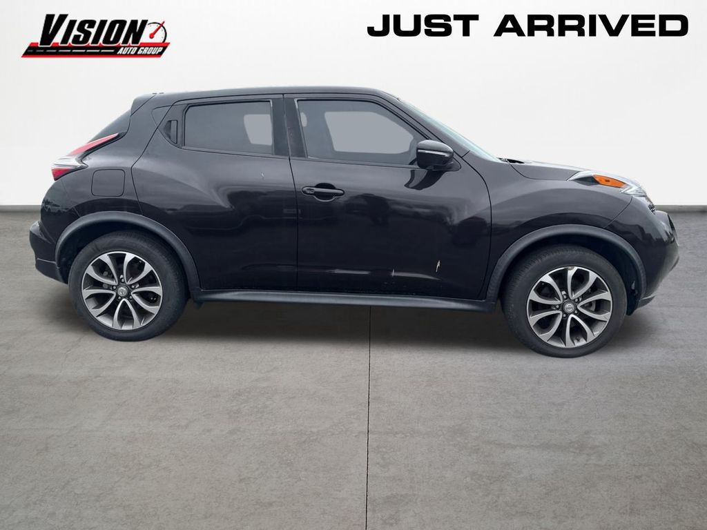 2017 Nissan Juke SL photo 4