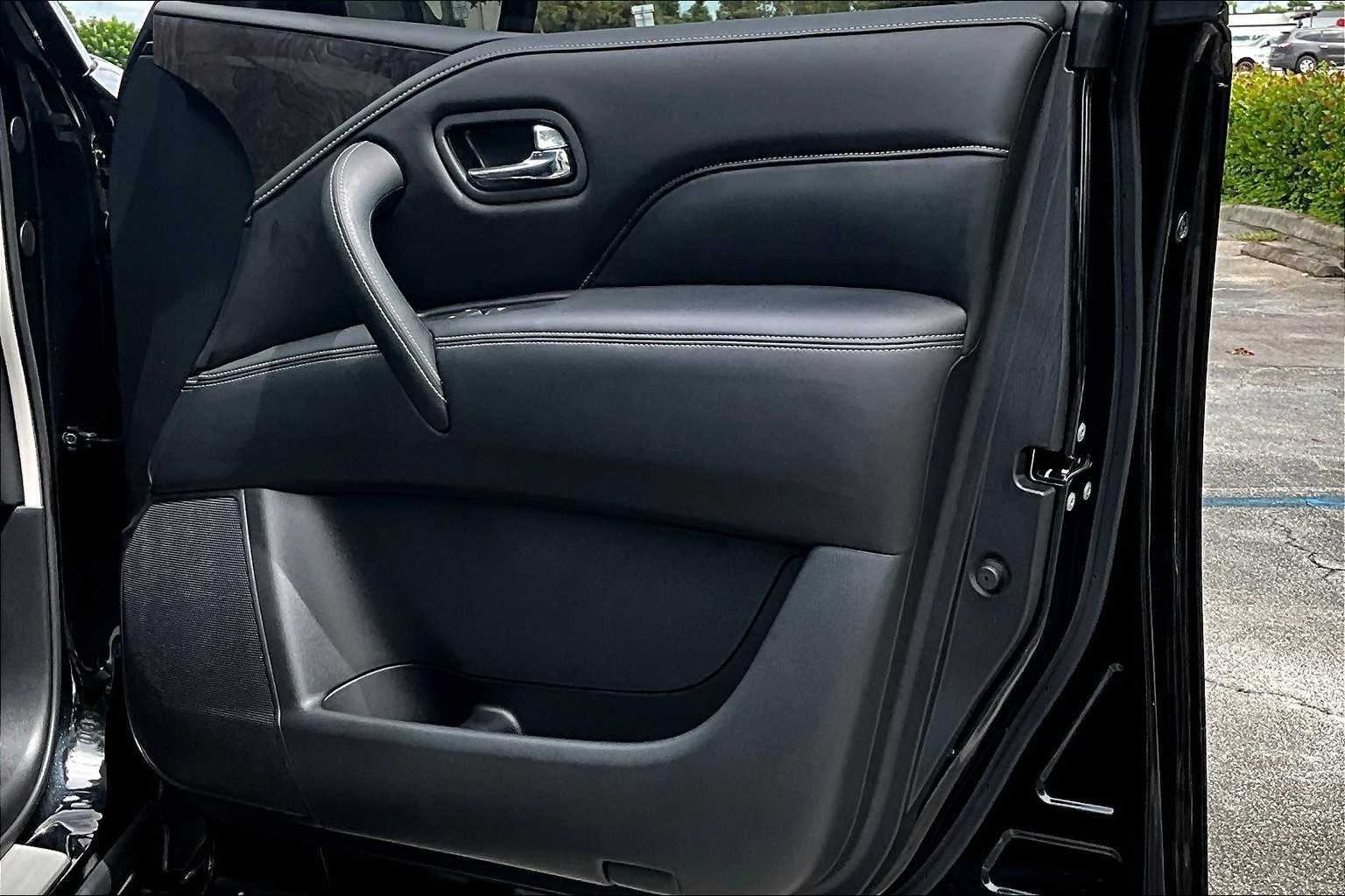 2024 Infiniti QX80 Luxe photo 23