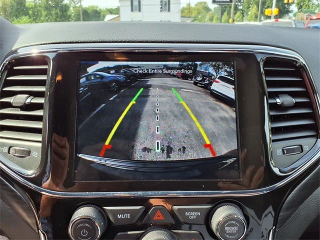 2022 Jeep Grand Cherokee Laredo photo 16