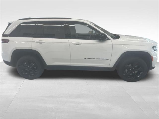2025 Jeep Grand Cherokee Altitude X photo 11