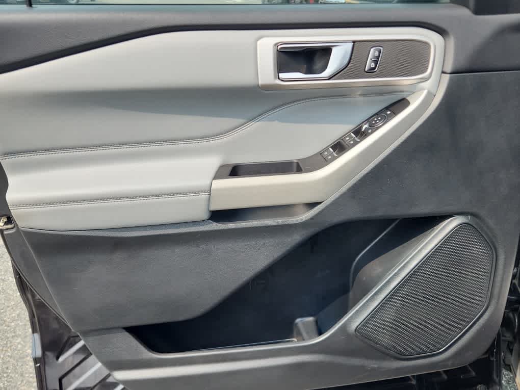 2021 Ford Explorer XLT photo 8