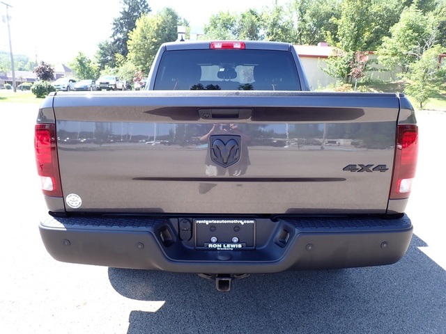 2022 Ram 1500 Classic Warlock photo 4