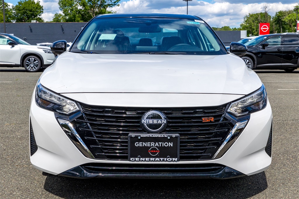 2025 Nissan Sentra SR photo 2