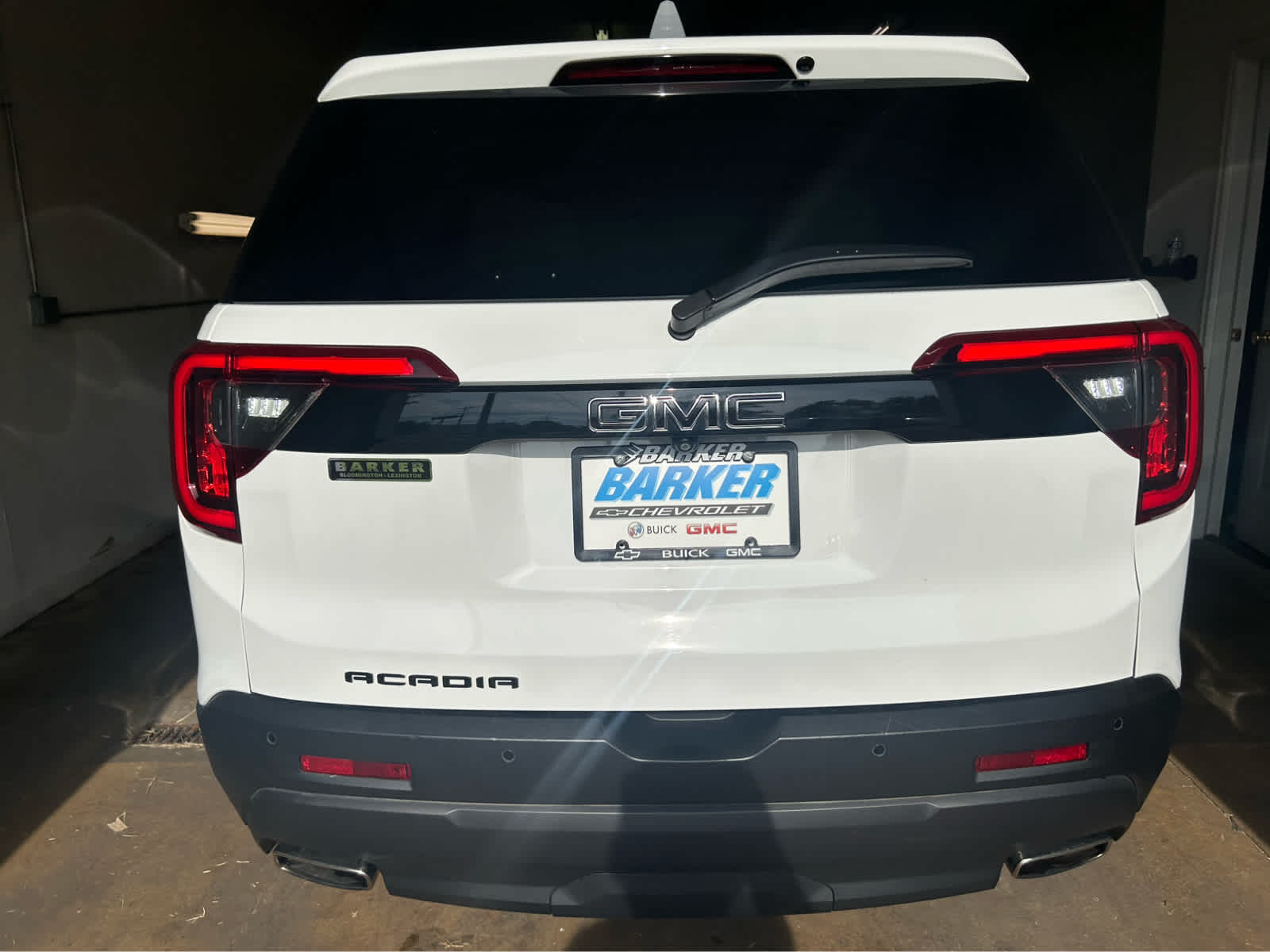 2023 Gmc Acadia SLT photo 3