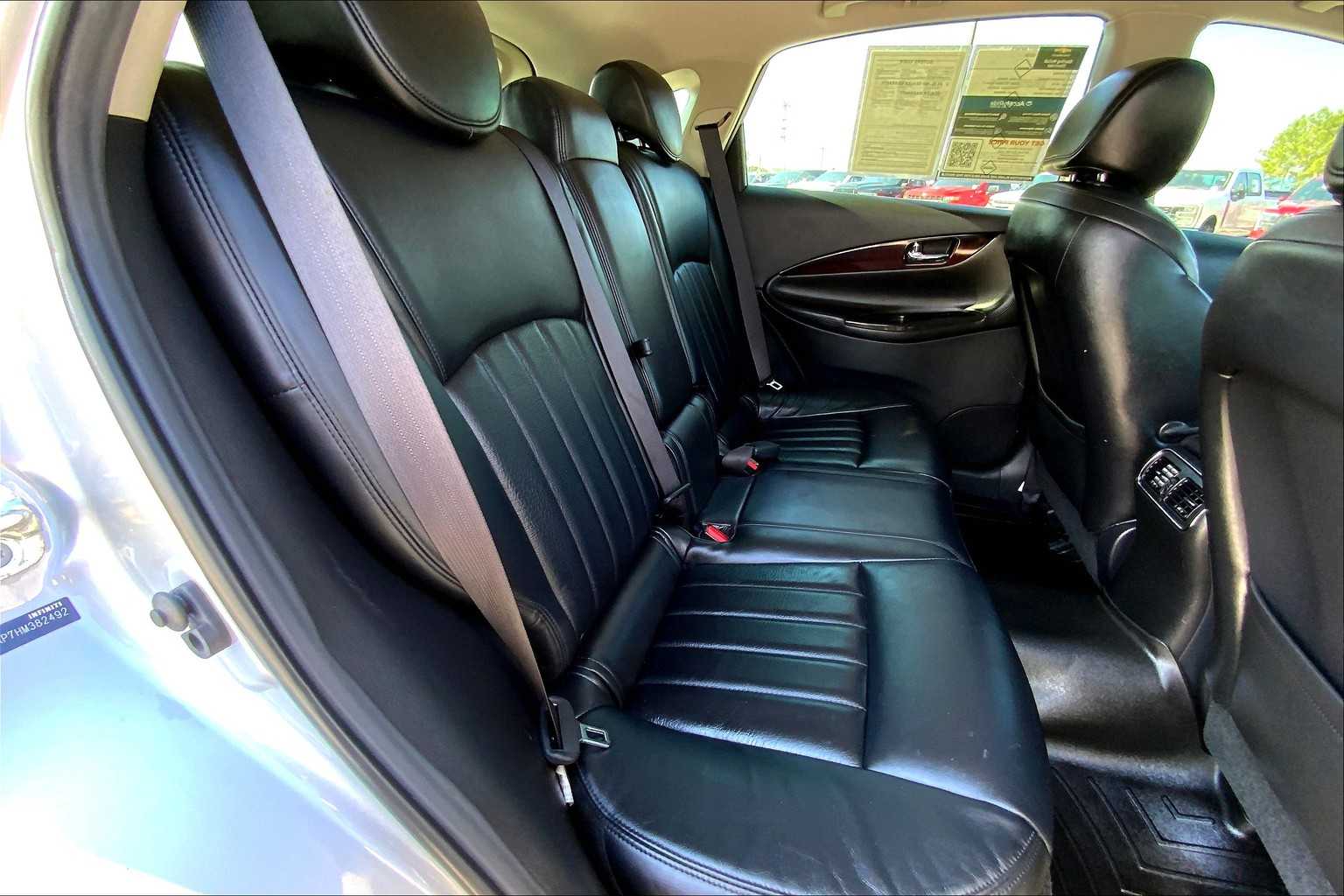 2017 Infiniti QX50 photo 18