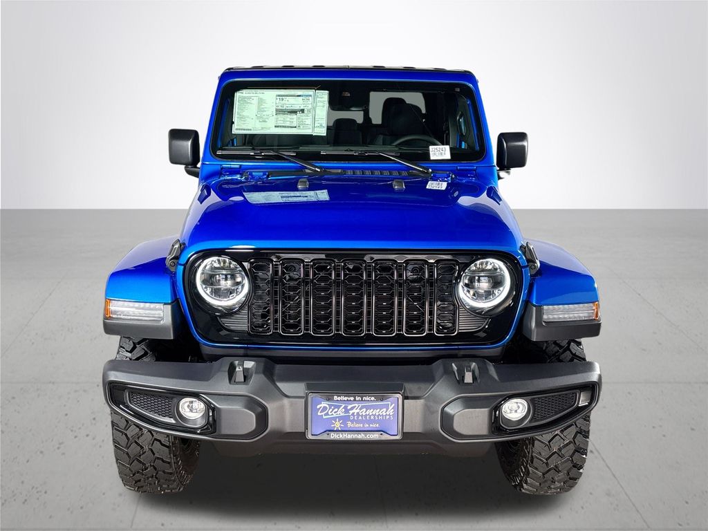 2025 Jeep Gladiator Willys photo 3