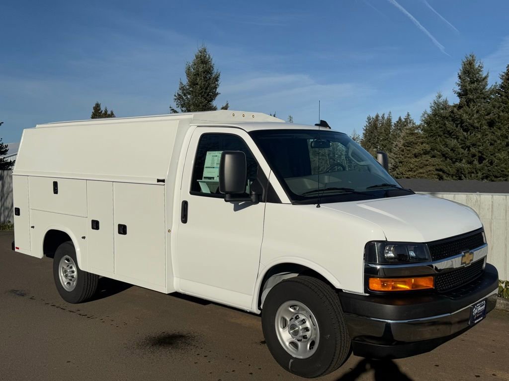 2024 Chevrolet Express 3500 Work Van photo 3