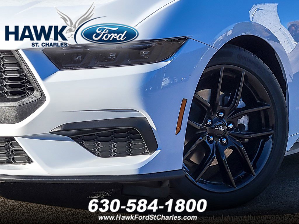 2026 Ford Mustang EcoBoost Premium photo 3