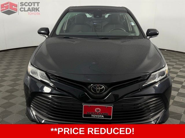 2019 Toyota Camry LE photo 2