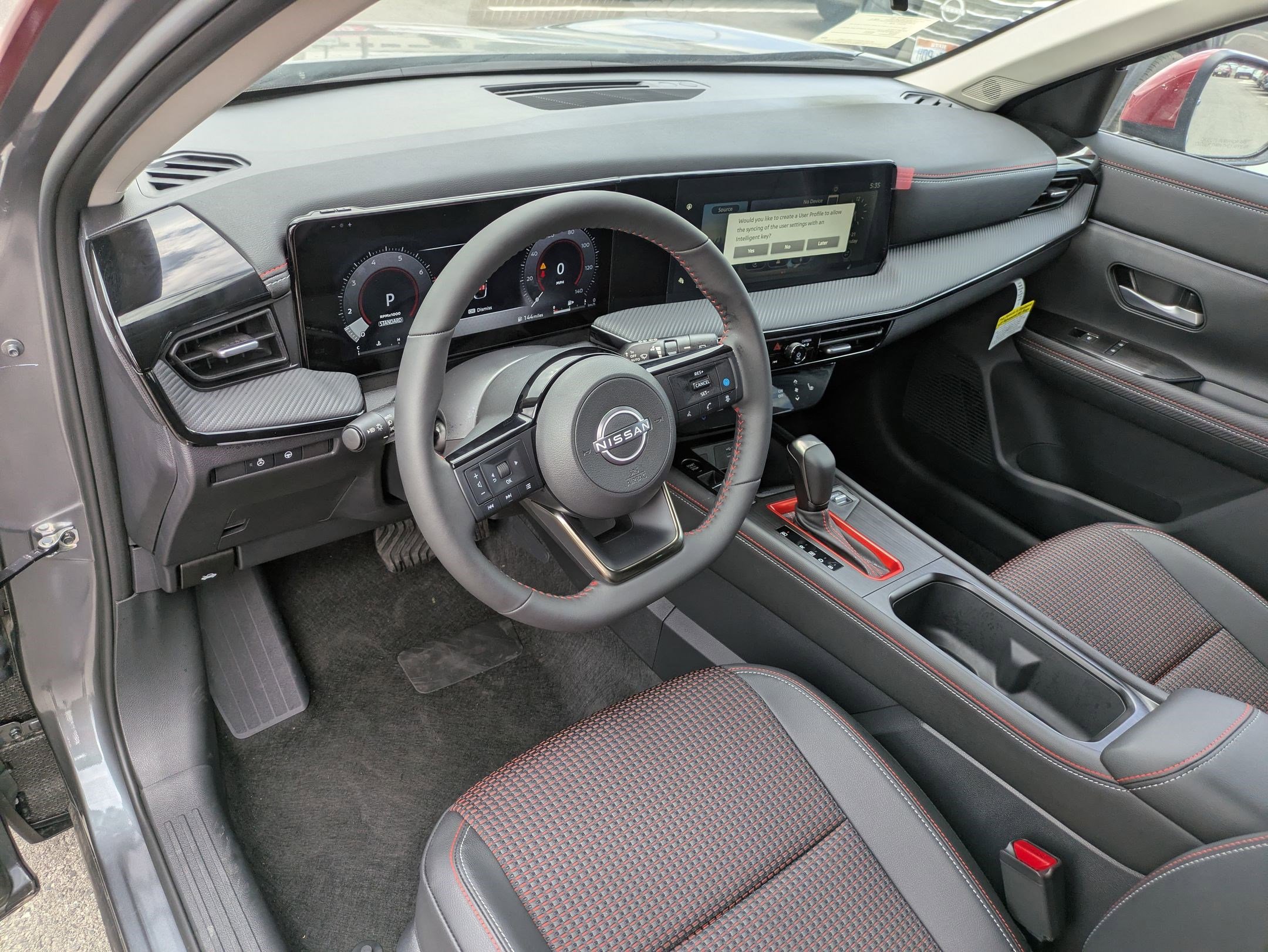 2025 Nissan Kicks SR photo 11