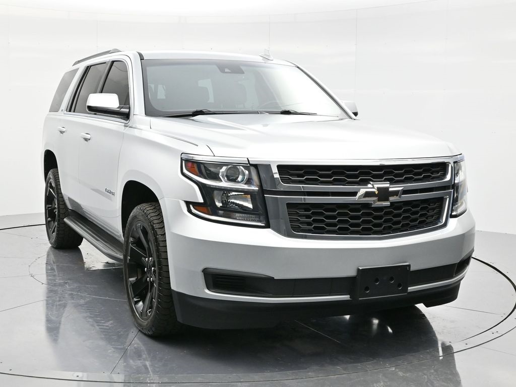 2019 Chevrolet Tahoe LT photo 3
