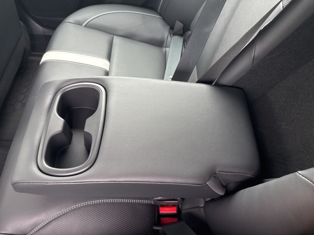 2025 Toyota Camry SE photo 14