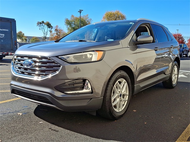 2022 Ford Edge SEL photo 4