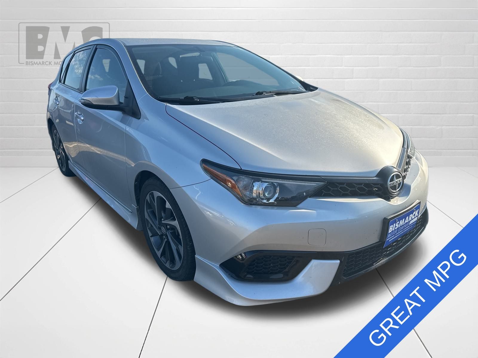 2016 Scion iM Base photo 3