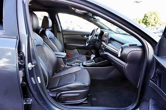 Used 2022 Gray Kia GT-Line image 10