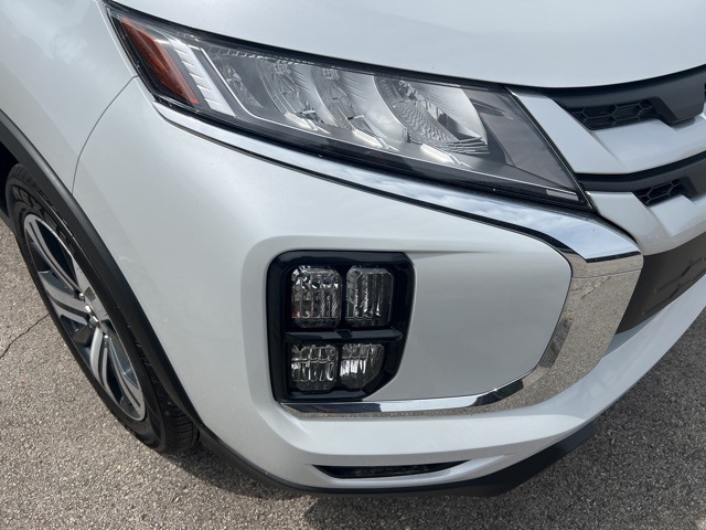 2025 Mitsubishi Outlander Sport ES photo 9