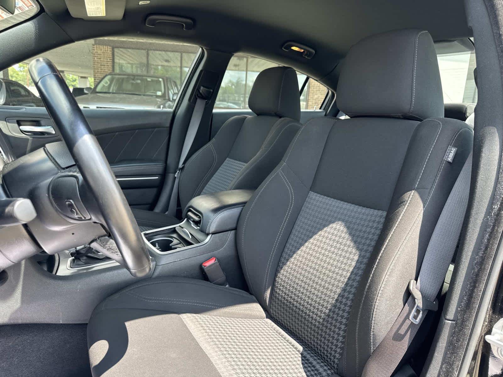 2023 Dodge Charger SXT photo 32