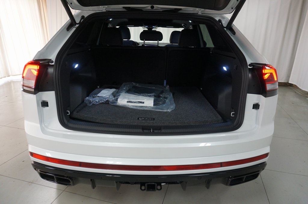 2025 Volkswagen Atlas Cross Sport SEL R-Line photo 31