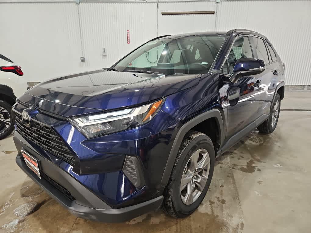 Used 2025 Toyota RAV4 XLE with VIN 2T3P1RFV5SW514301 for sale in Kansas City