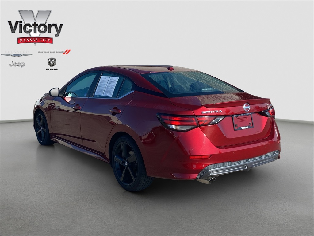 2022 Nissan Sentra SR photo 5