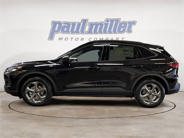 2025 Ford Escape ST-Line photo 2