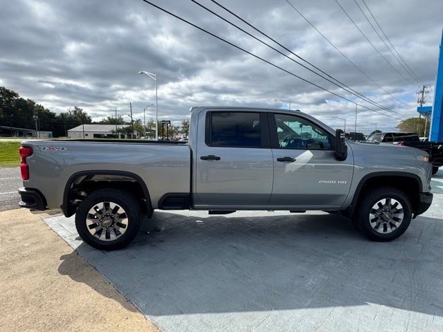 2026 Chevrolet Silverado 2500HD Custom photo 4