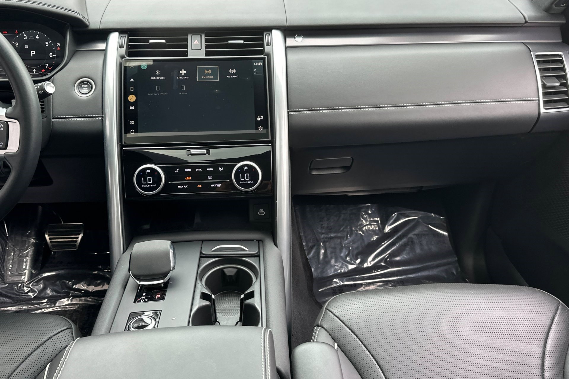 2024 Land Rover Discovery Metropolitan Edition photo 26