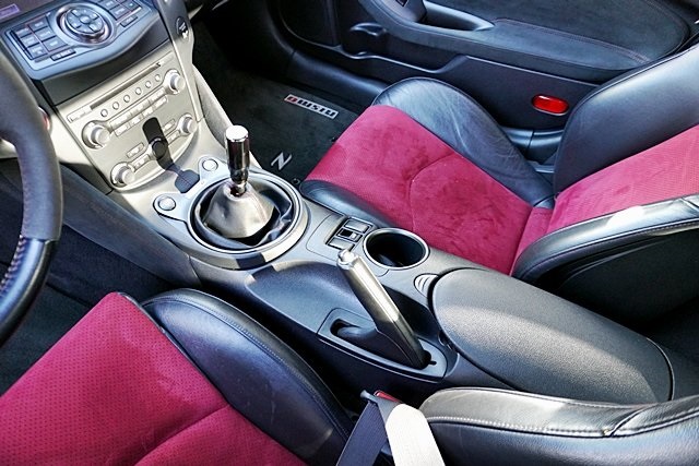 Used 2020 Black Nissan Nismo image 26