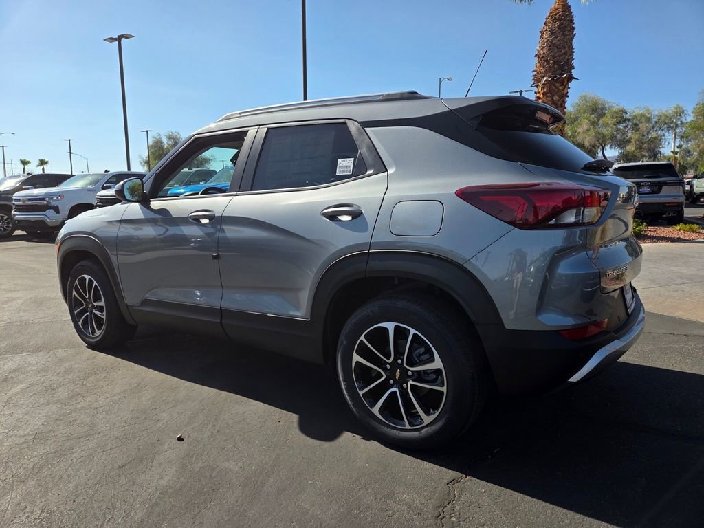 2026 Chevrolet Trailblazer LT photo 2