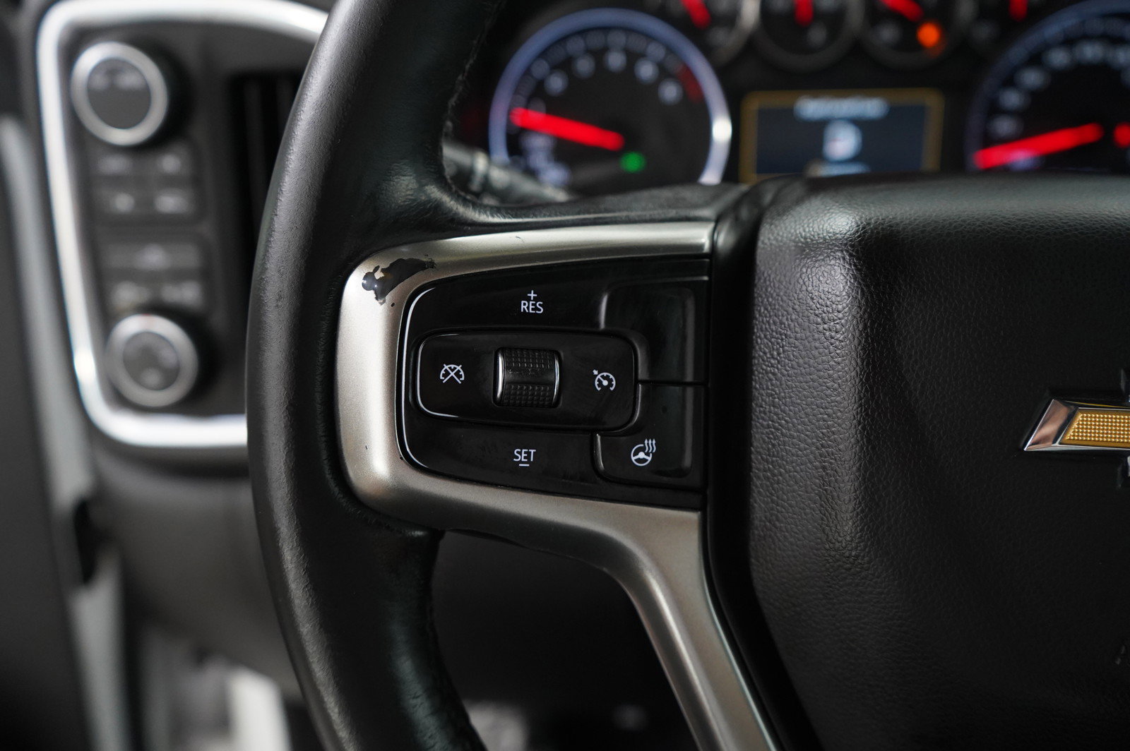 2021 Chevrolet Silverado 1500 LT photo 19