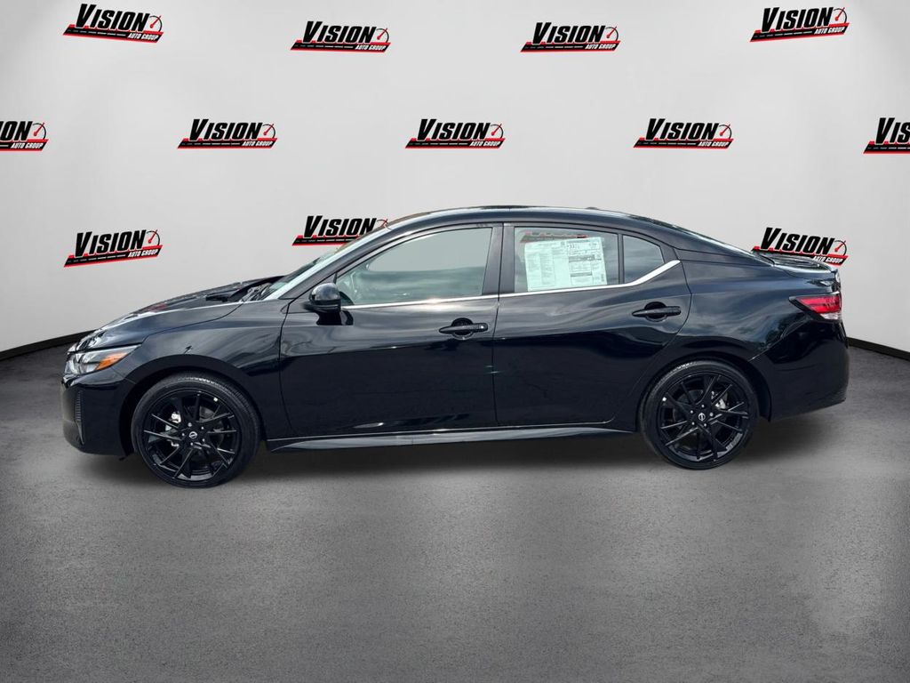 2025 Nissan Sentra SR photo 7