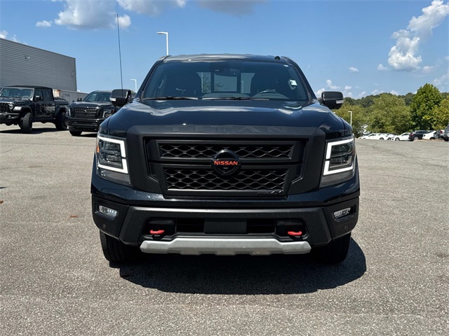 2021 Nissan Titan PRO-4X photo 9