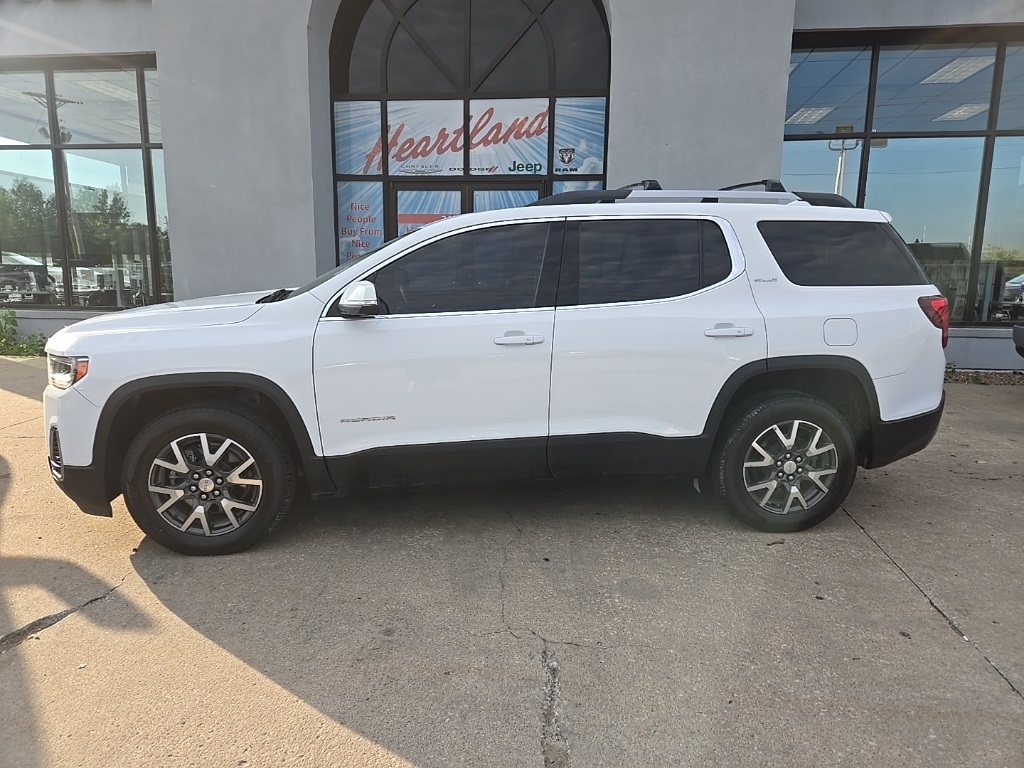 2022 Gmc Acadia SLE photo 3