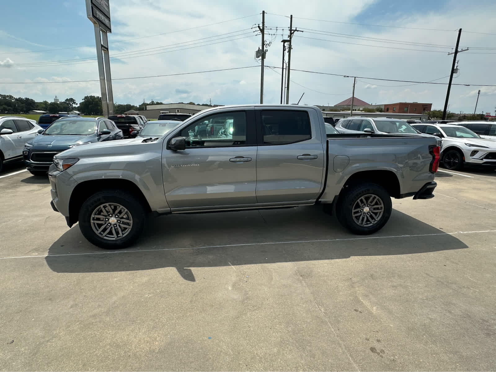 2023 Chevrolet Colorado LT photo 4