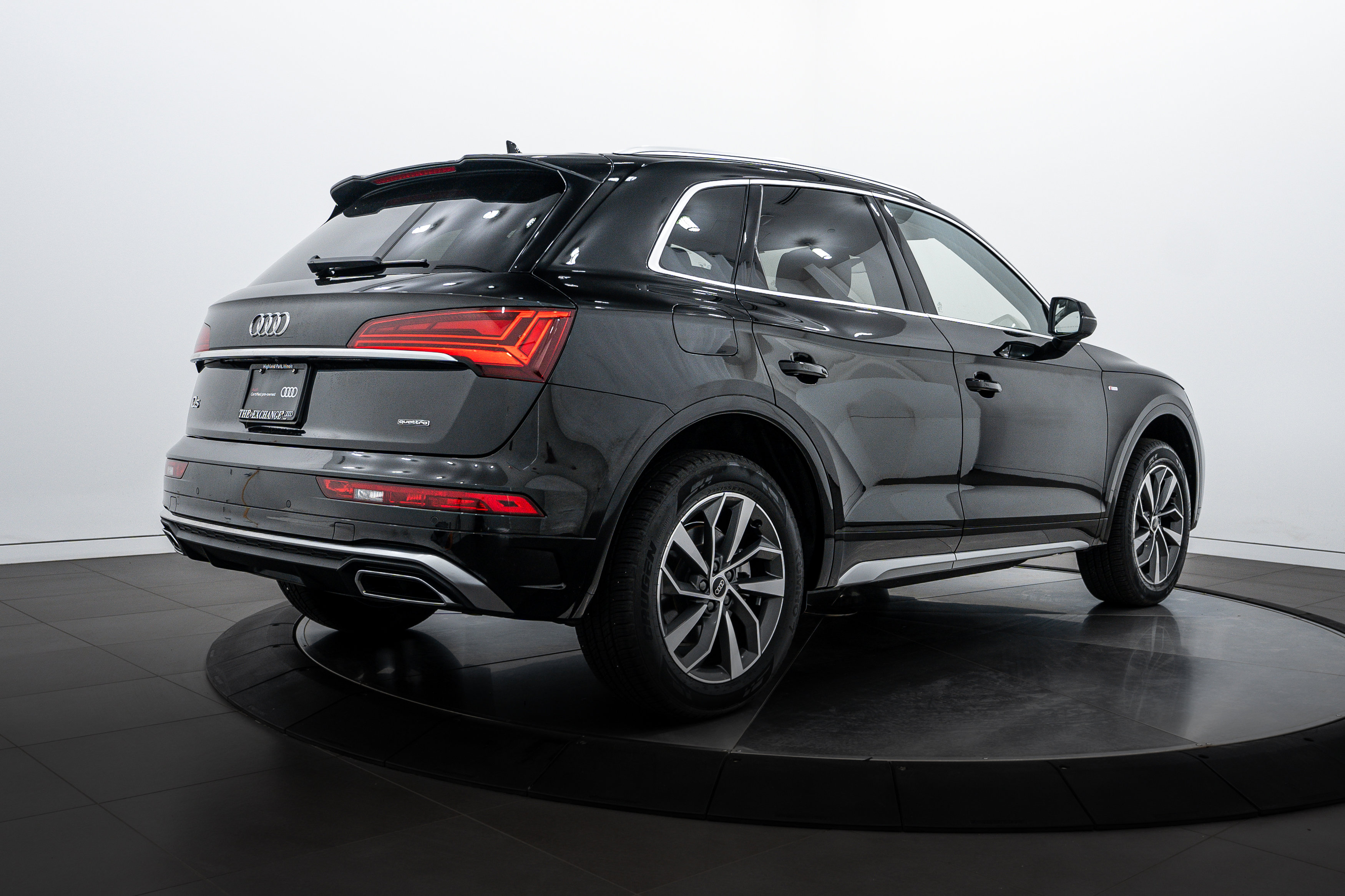 2025 Audi Q5 S line Premium Plus photo 4